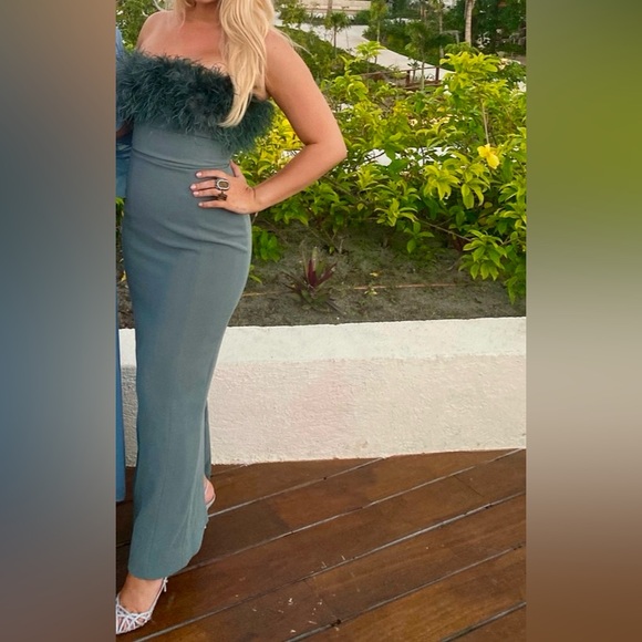 House of CB - Juliene - strapless feather bodice crepe cocktail dress - Picture 8 of 8